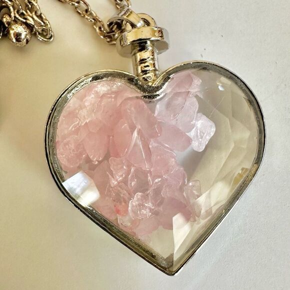 Blessings pink Crystal Chips in Faceted Glass Heart Pendant Necklace - Picture 9 of 9